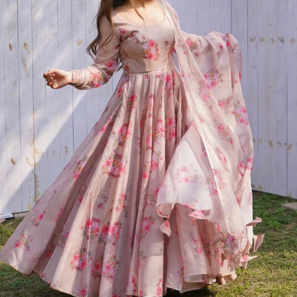 New floral indian anarkali suit - Picture 1 of 4